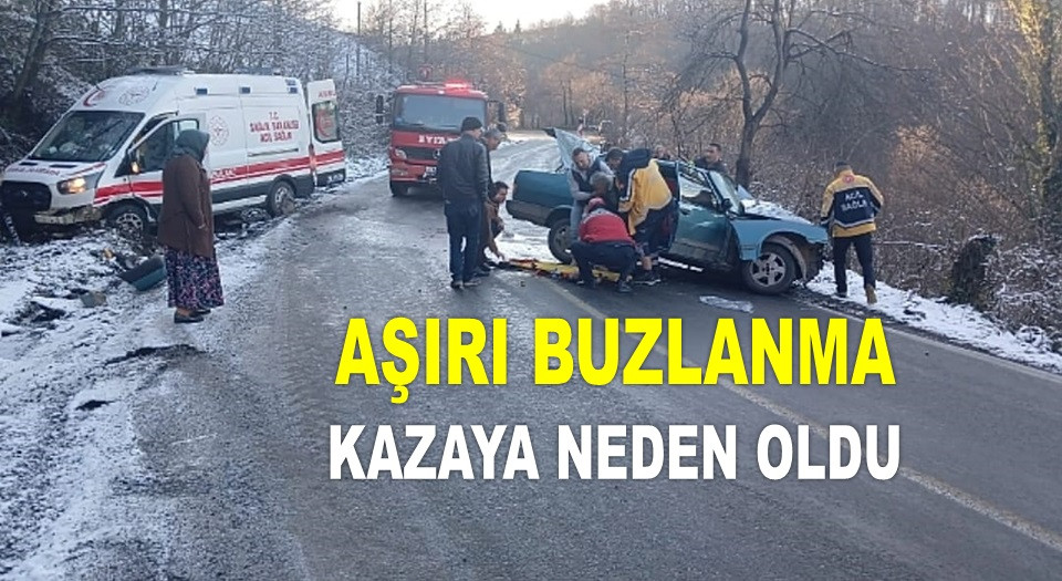 AMBÜLANS OTOMOBİLLE ÇARPTIŞTI: 2 KİŞİ YARALANDI